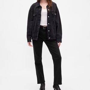 GAP Black Straight-Leg Women's Jeans. 27/4 Short. NWOT